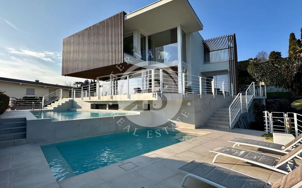 Property photo 1 of 24