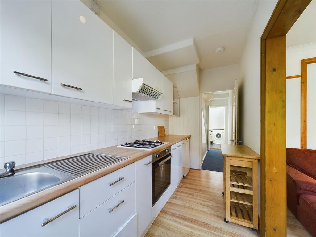 Property photo 3 of 16 Kitchen