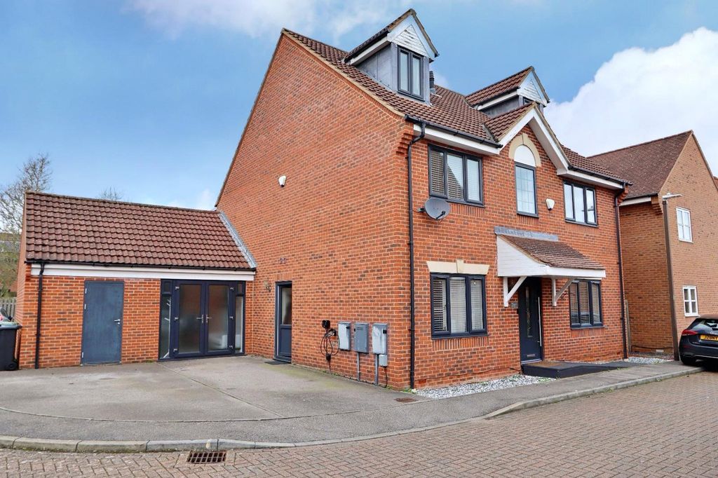 Property photo 1 of 21 Picture No. 23