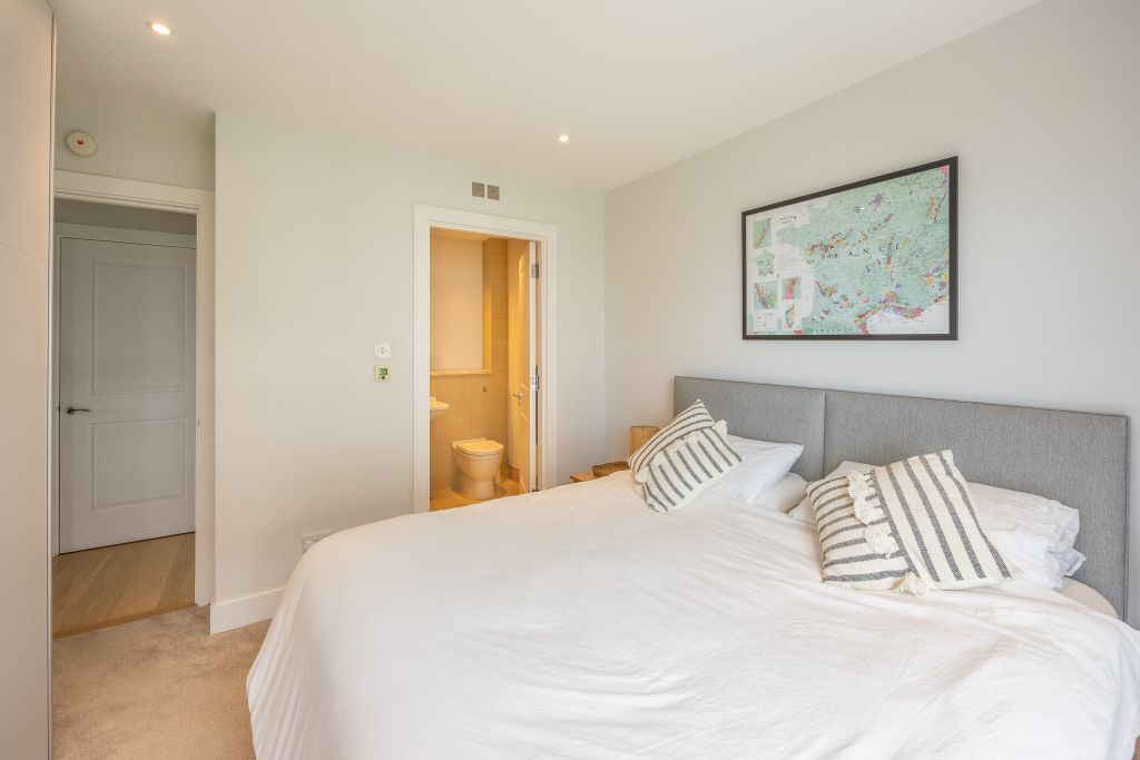 Additional image 16 of 2 bed flat for saleElizabeth Avenue, St. Peter Port, Guernsey GY1