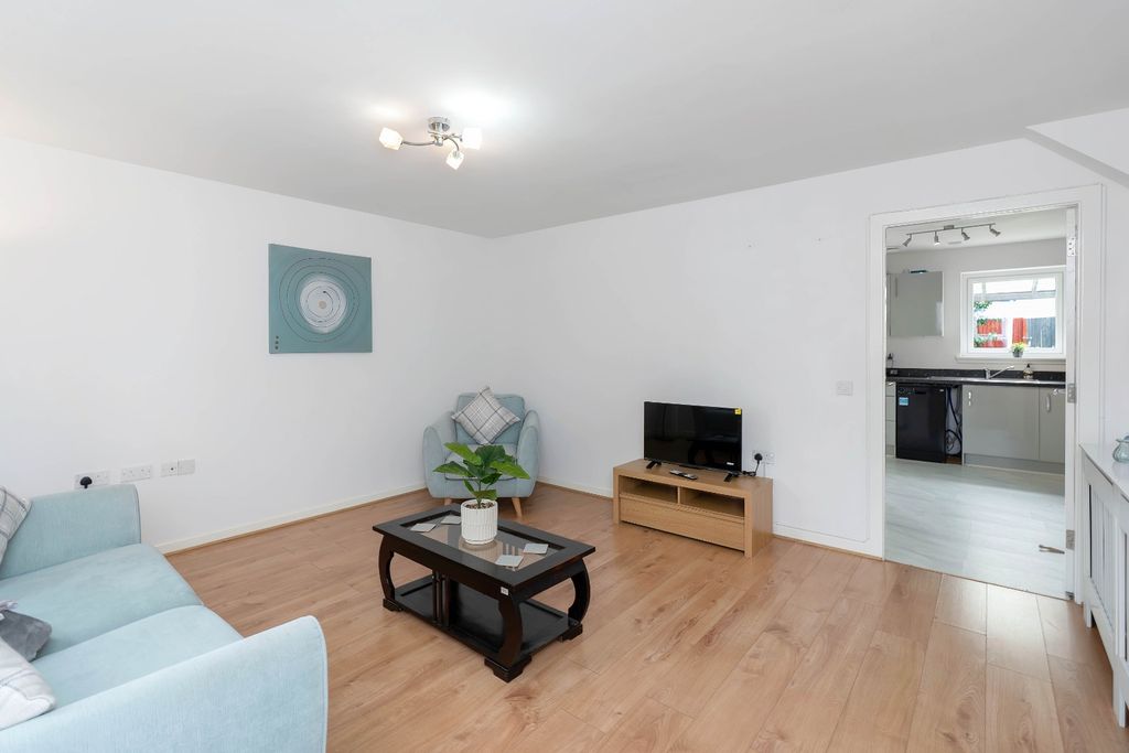 Property photo 3 of 22