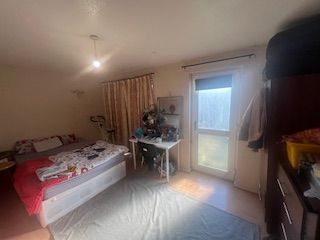 Property photo 1 of 6 Bedroom 1