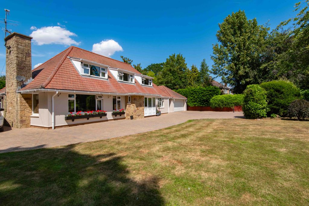 Property photo 2 of 47