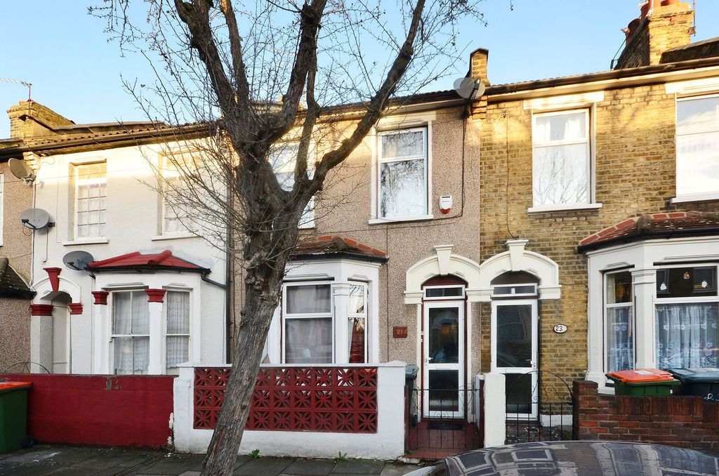 Property photo 2 of 10