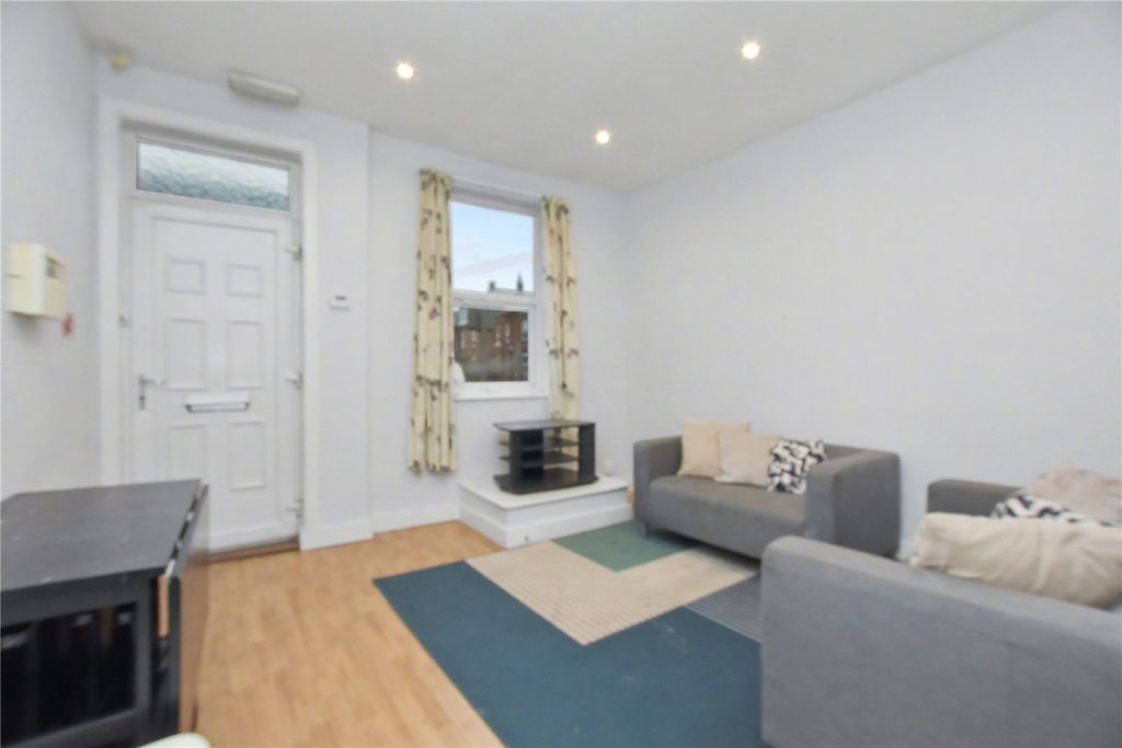 Property photo 2 of 14 Picture 2