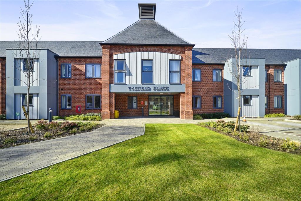 Property photo 1 of 14 663Be80c-Aab2-4662-99Bb-31E266A0E7B5Bhmcs - 12 Tye