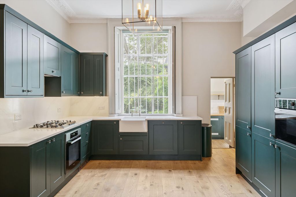 Pelham Crescent, London SW7 photo 4