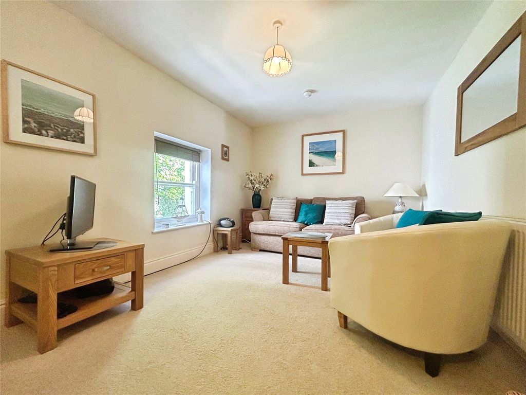 Property photo 3 of 12 Picture No. 51