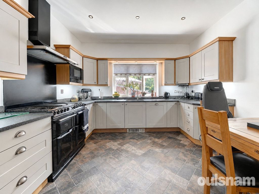 Property photo 2 of 54 Picture No. 23