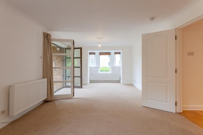 Property photo 1 of 16 Living Room