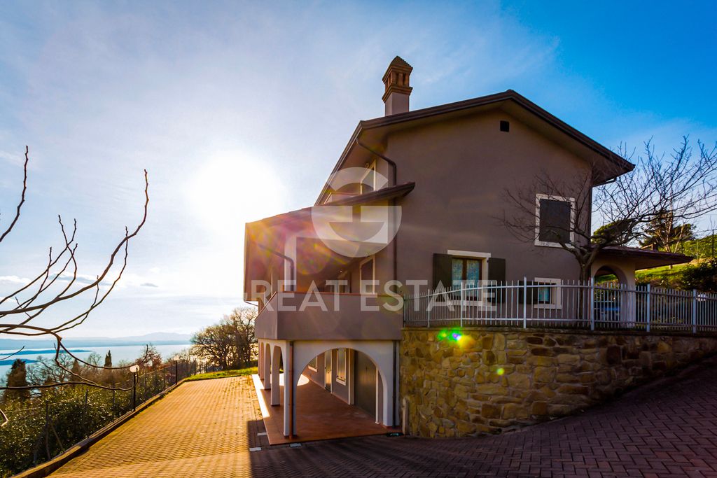 Property photo 1 of 17 Exteriors