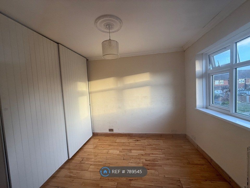 Property photo 3 of 8 Bedroom 2