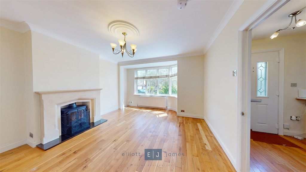 Property photo 3 of 24