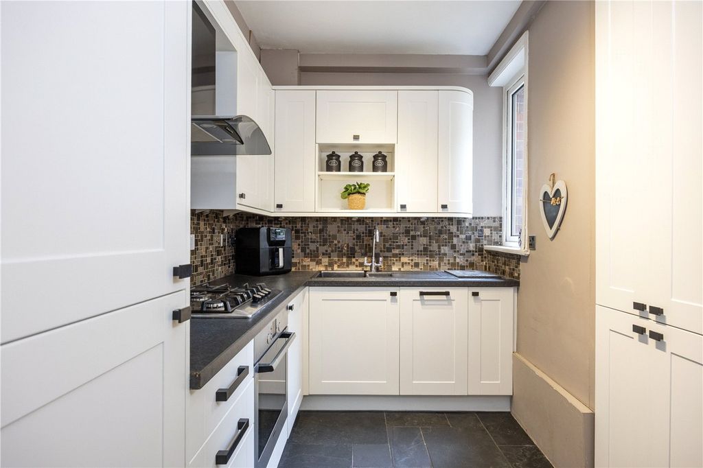 Property photo 2 of 8 Picture No. 09