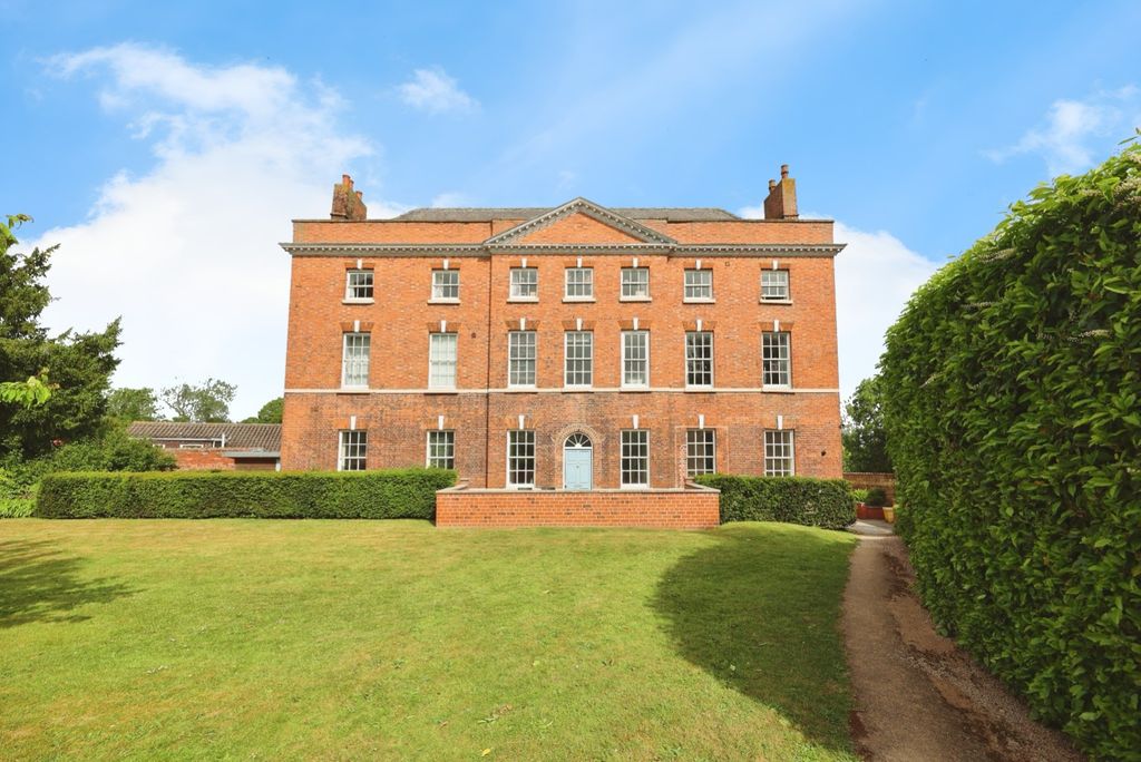 Property photo 2 of 16 4257032