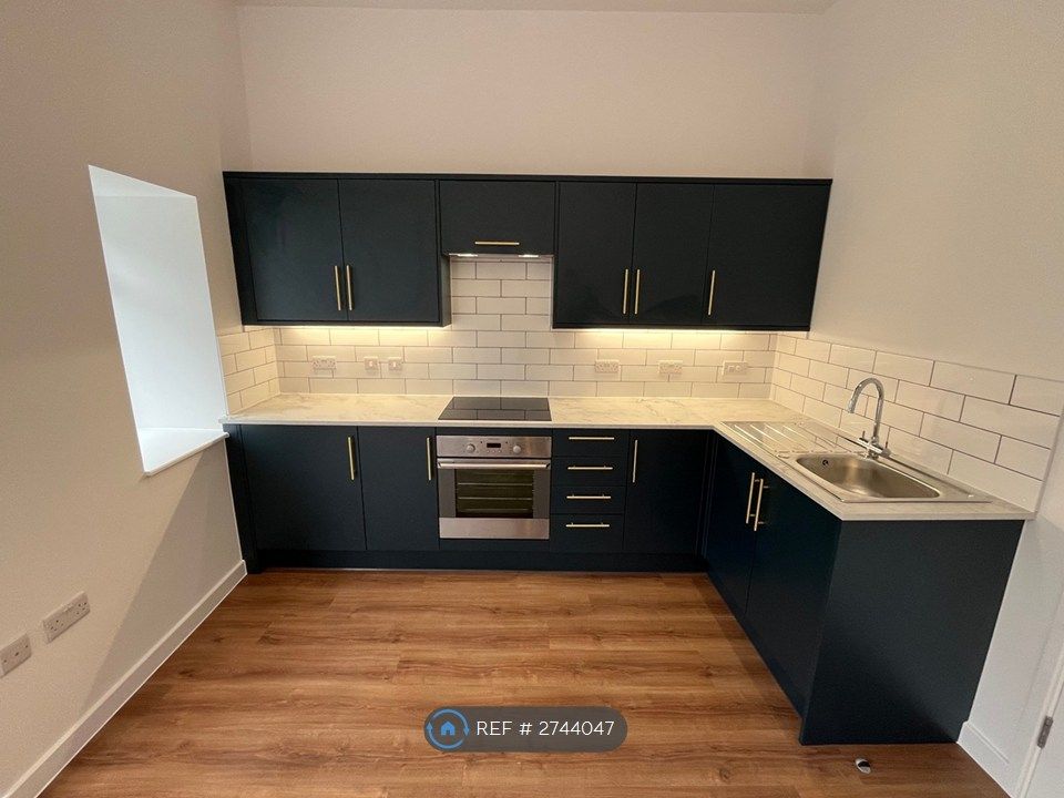 Property photo 1 of 6 Kitchen