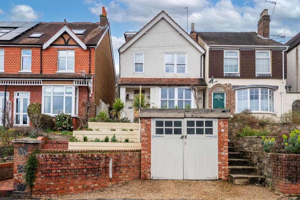 Property photo 1 of 34