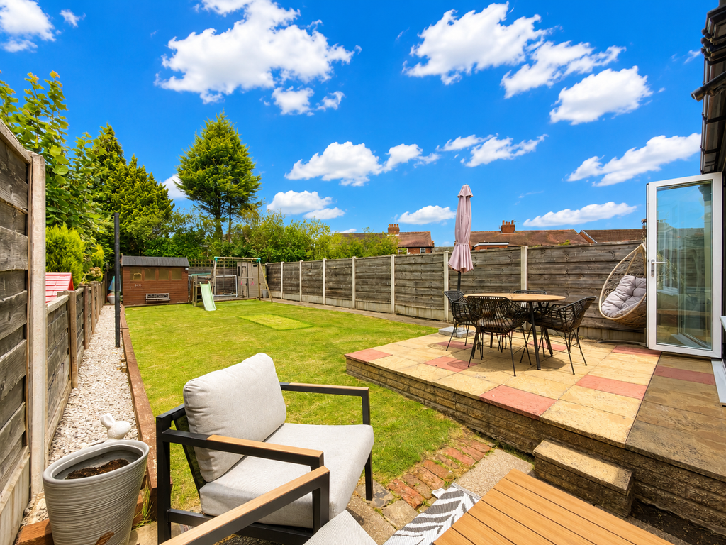 Property photo 2 of 32