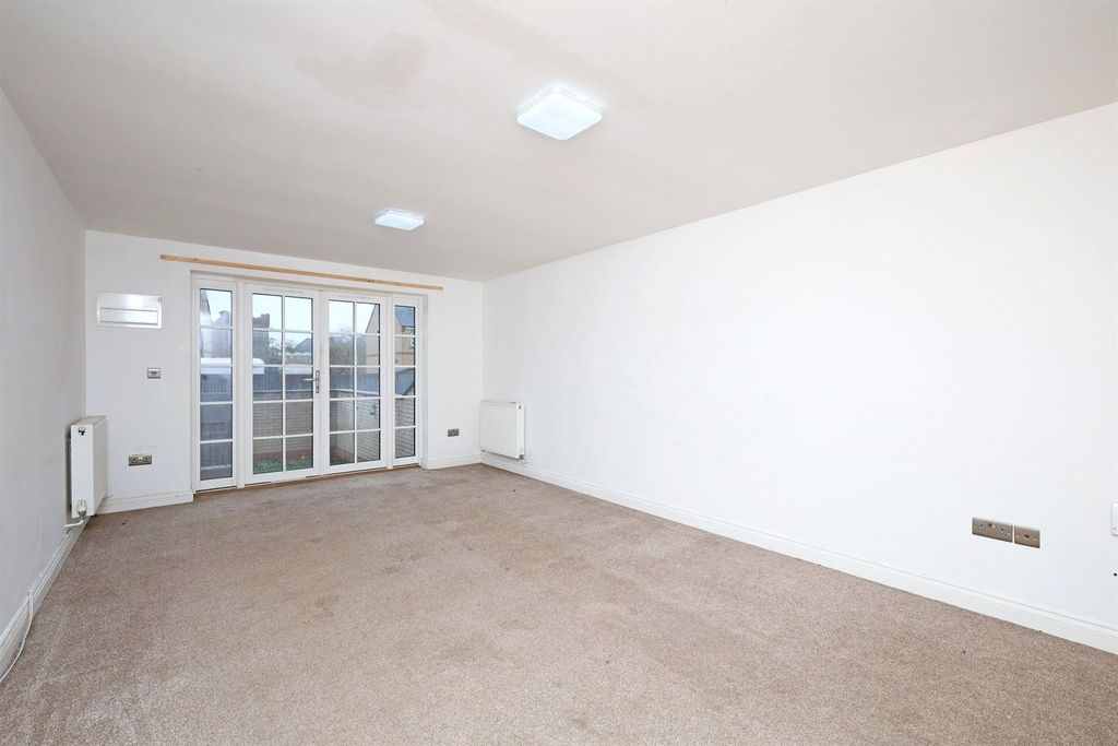 Property photo 3 of 14 Picture No. 03