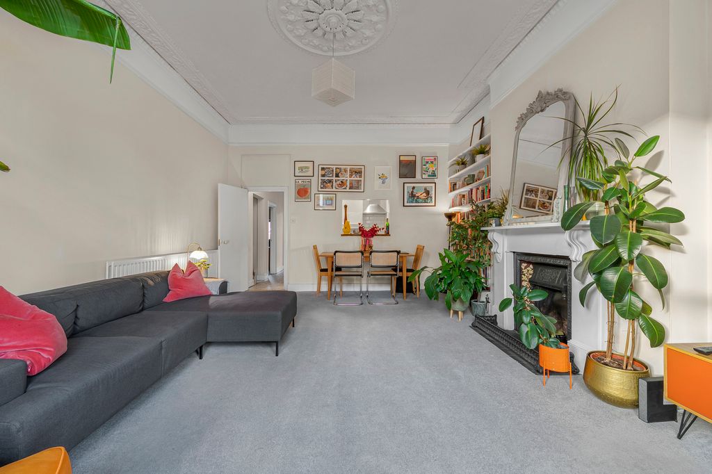 Property photo 3 of 11 Picture No. 12