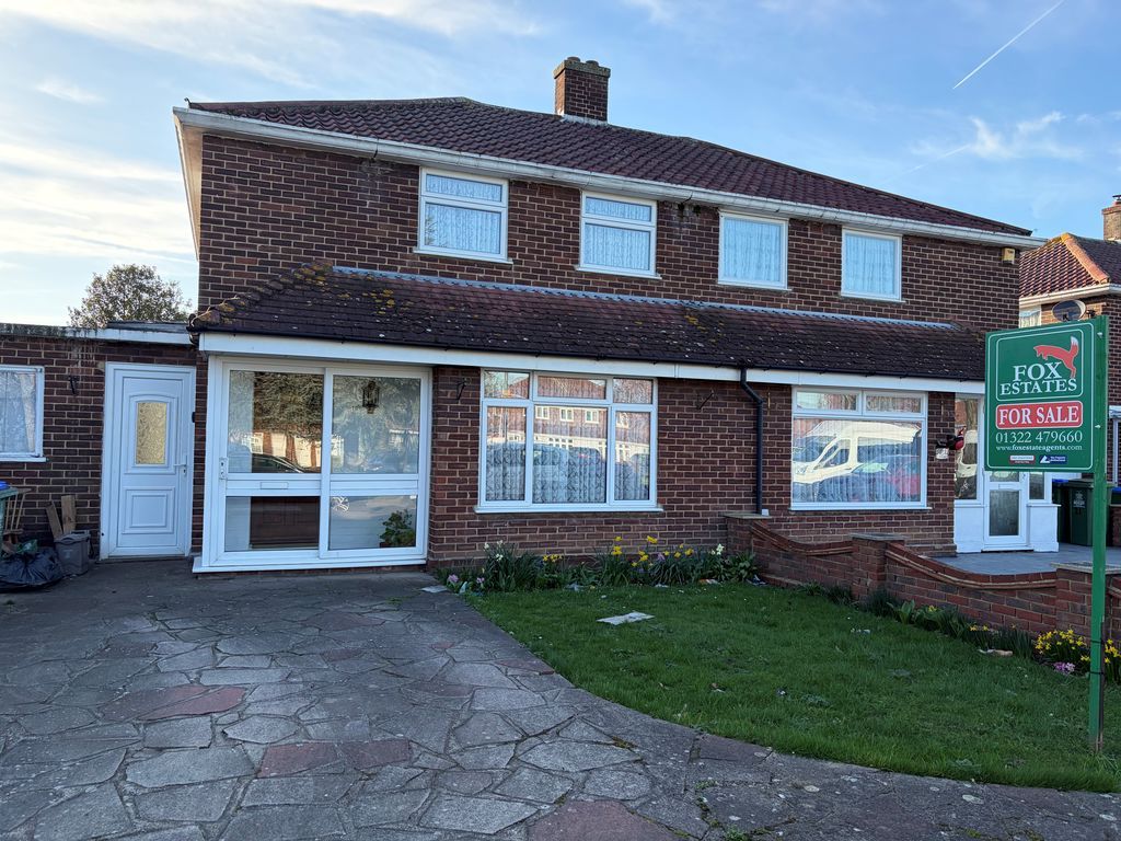 Property photo 1 of 13 Photo 12