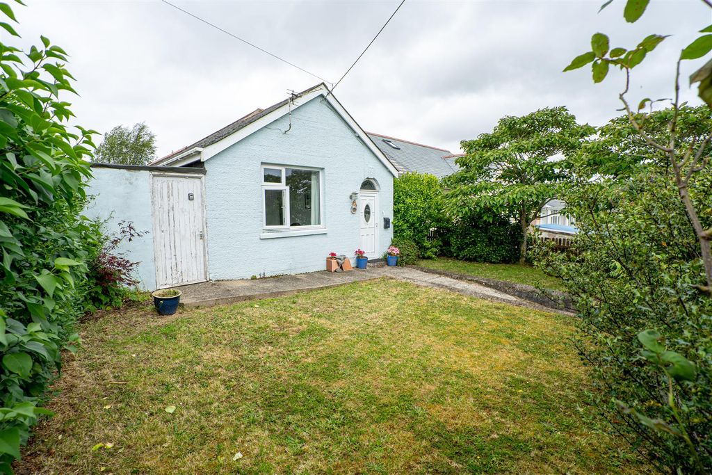 Property photo 1 of 19