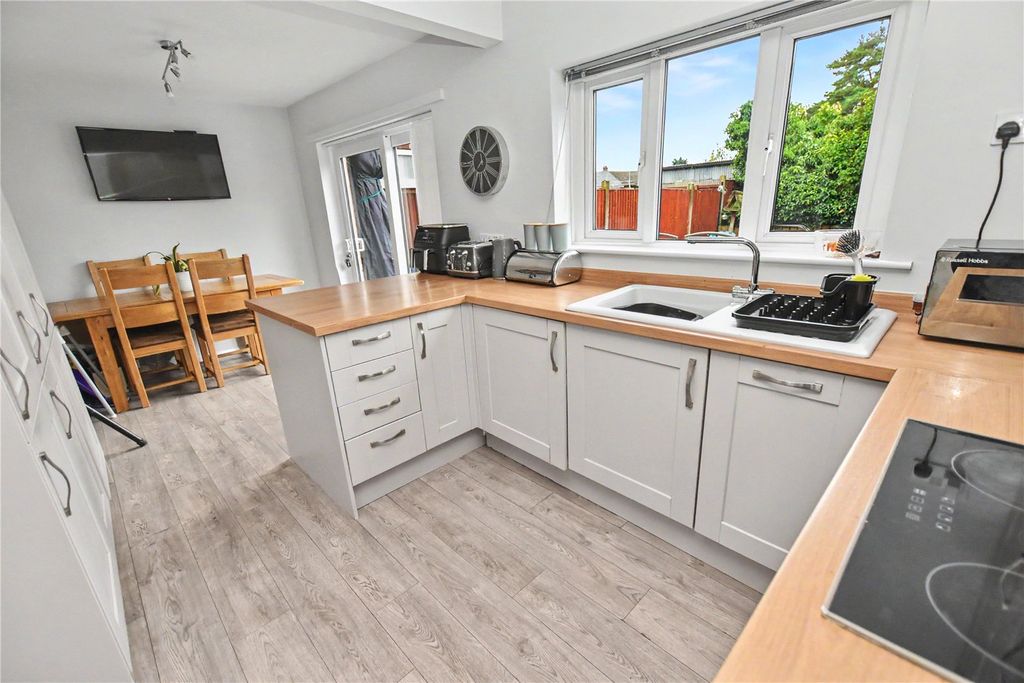 Property photo 3 of 13 Picture No. 18