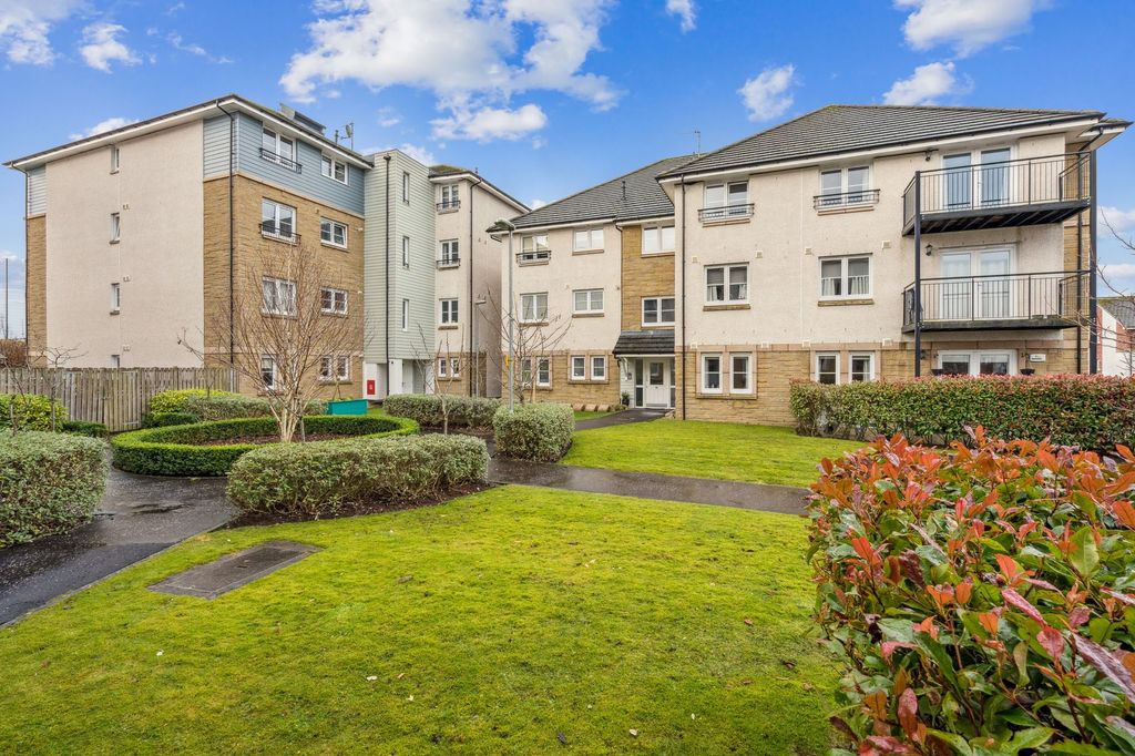 Property photo 1 of 17 Front View