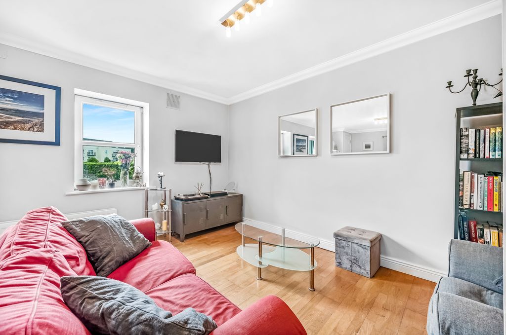 Property photo 2 of 11