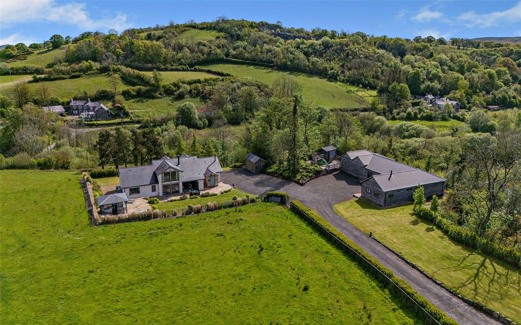Property photo 1 of 64 Aerial