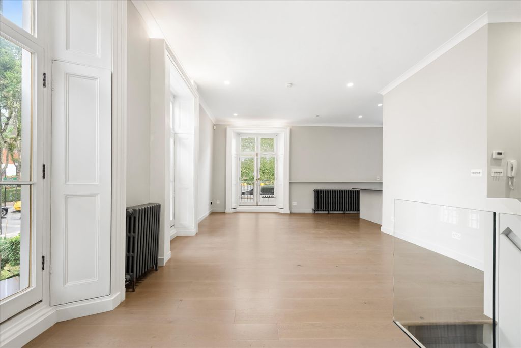 Property photo 3 of 20 Image