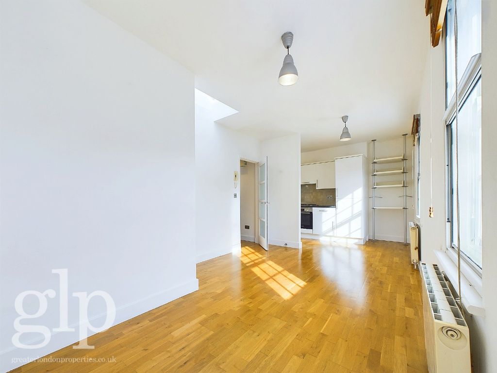 Property photo 3 of 22 962893
