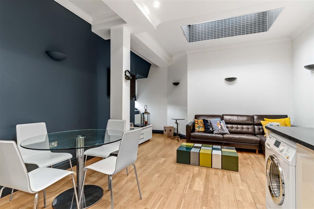 Property photo 1 of 16 6 Castle View 6.Jpg