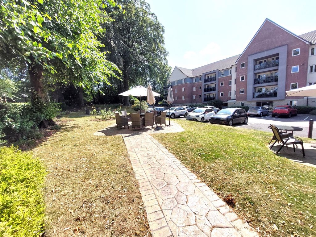 Property photo 1 of 22
