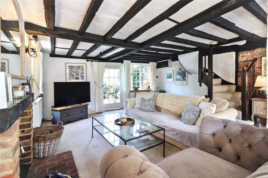 Property photo 2 of 19 Living Room