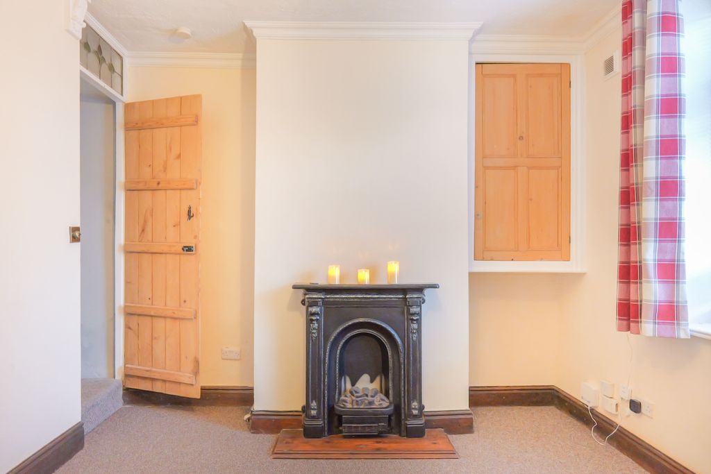 Property photo 3 of 16