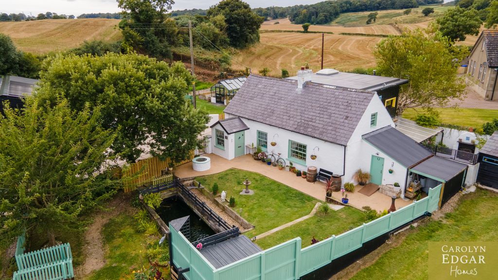 Property photo 1 of 90 009