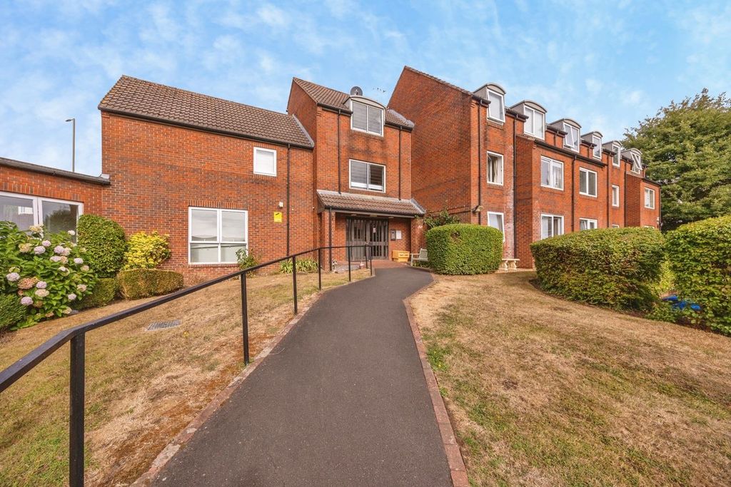 Property photo 1 of 19
