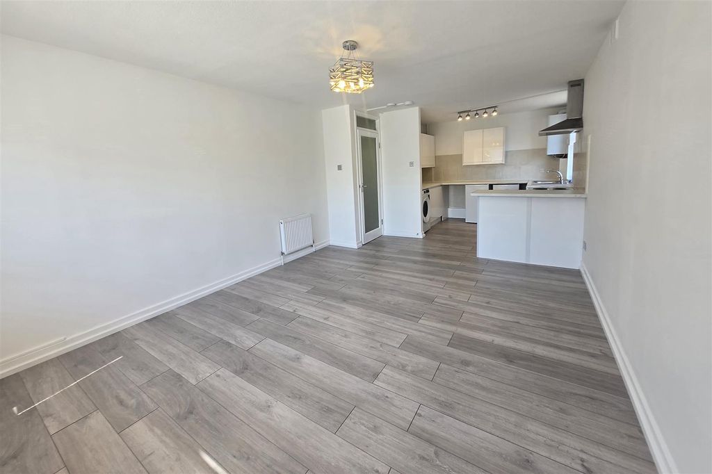 Property photo 2 of 10 Reception Area: