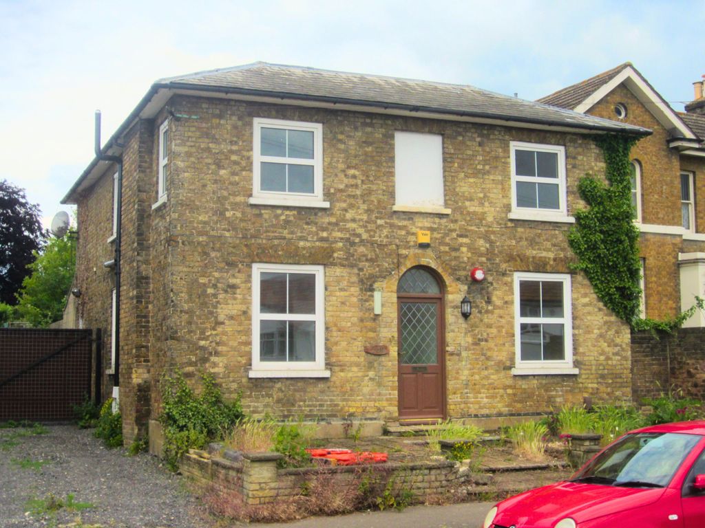 Property photo 1 of 6