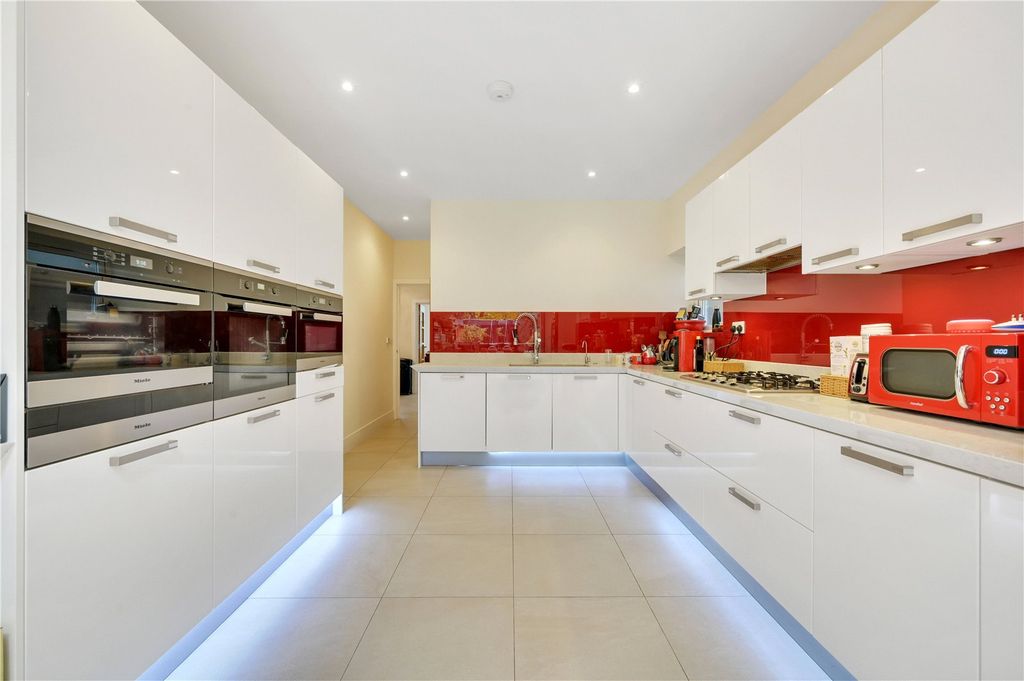 Property photo 2 of 18 Picture No. 36