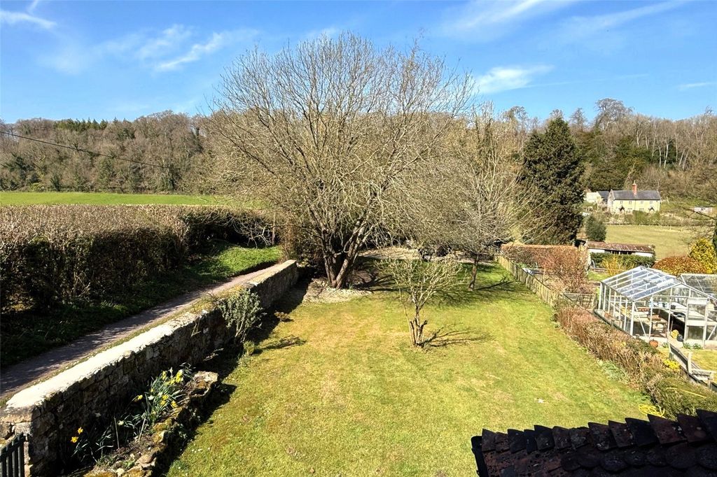 Property photo 3 of 13 Picture No. 02
