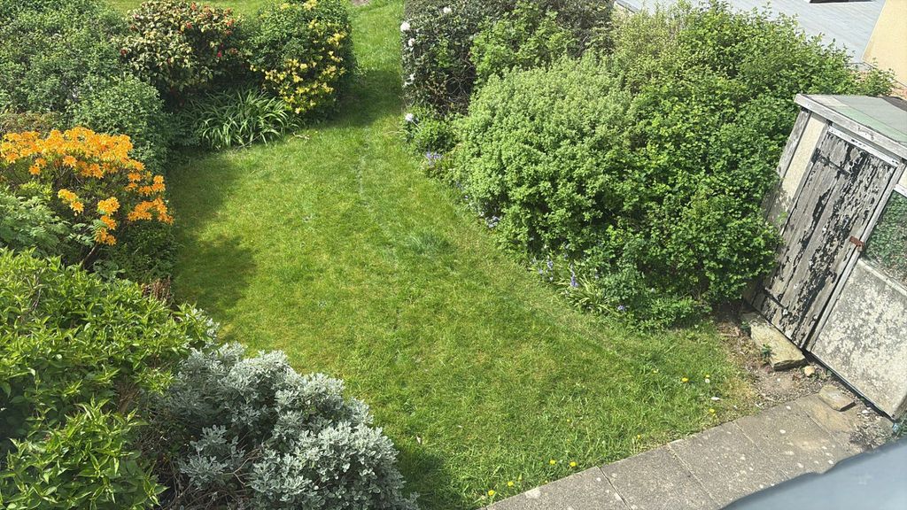 Property photo 2 of 18