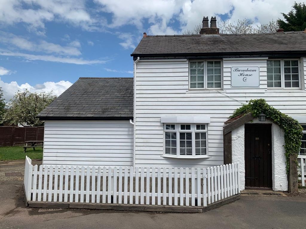 Property photo 2 of 28 Front Aspect