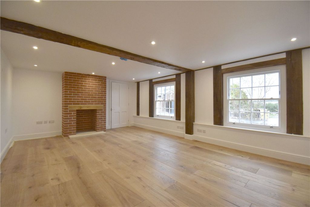 Property photo 3 of 24 Picture No. 04