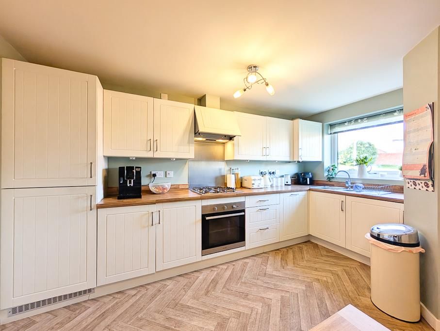 Property photo 2 of 30 16.Jpg