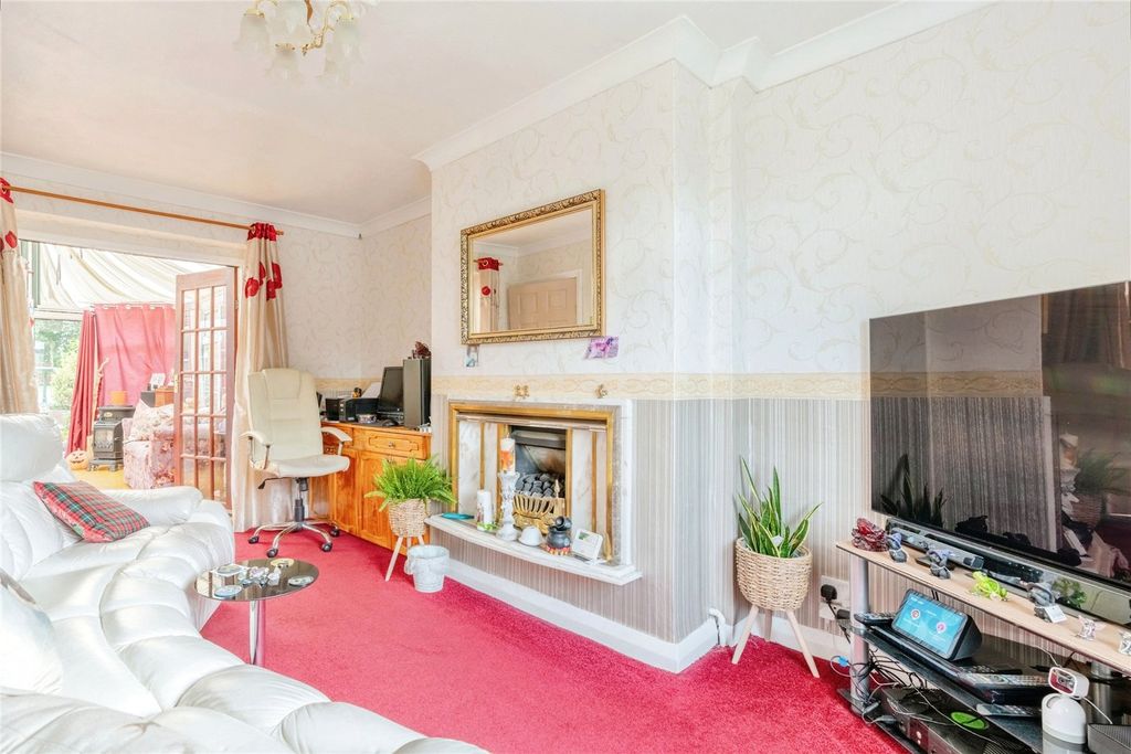 Property photo 2 of 18 Picture No. 17