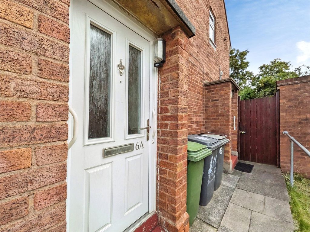 Property photo 3 of 9 Front