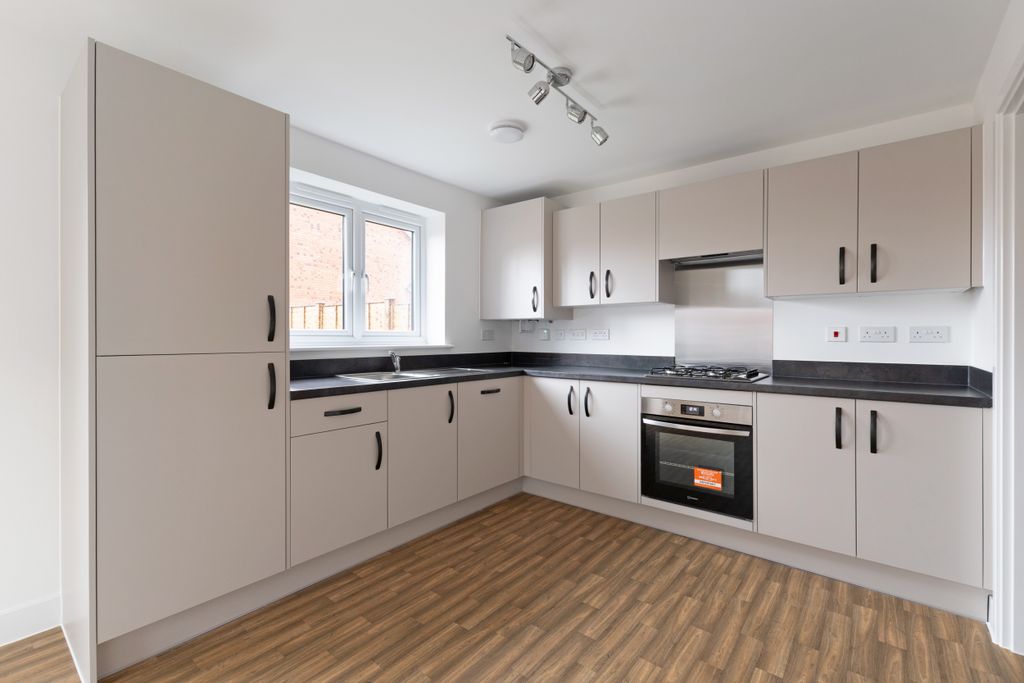 Property photo 3 of 21 Photo