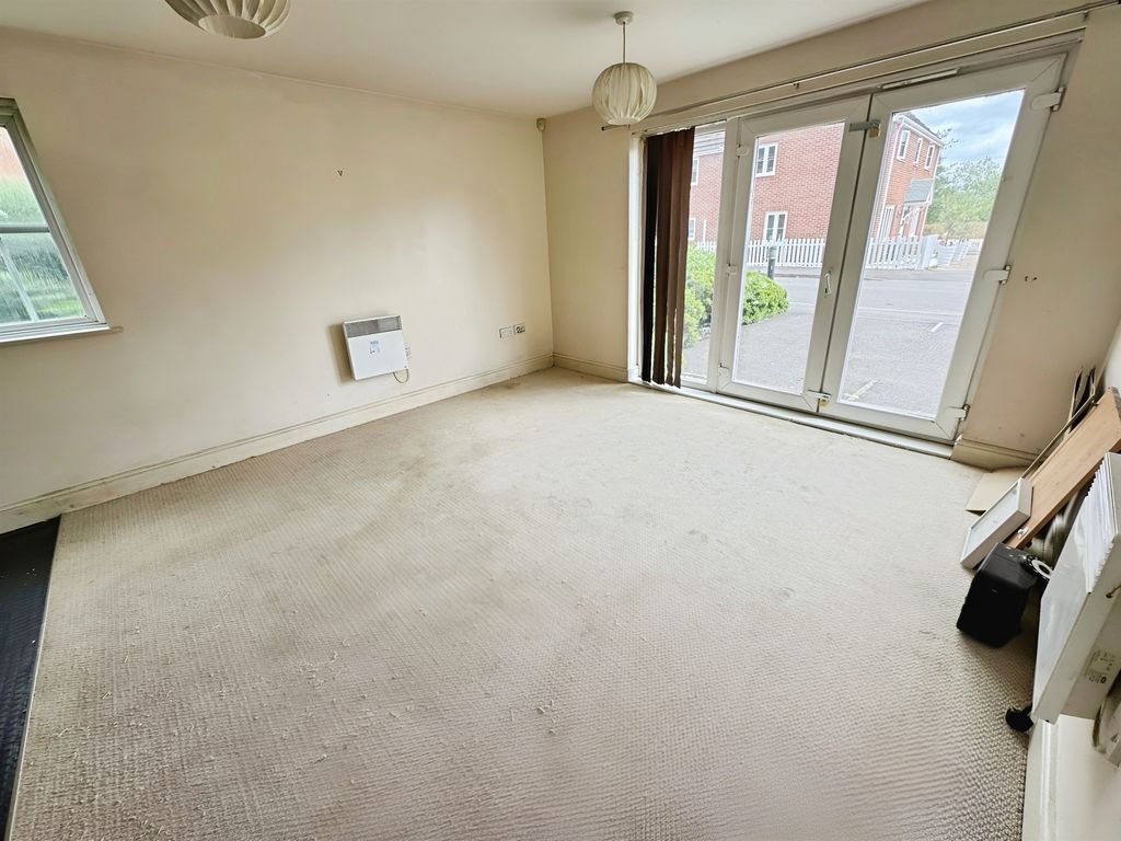 Property photo 2 of 8